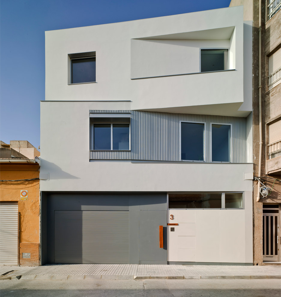 house-f-and-m-la-erreria-carlos-sanchez-garcia-architecture-alicante-spain-_dezeen_936_15.jpg